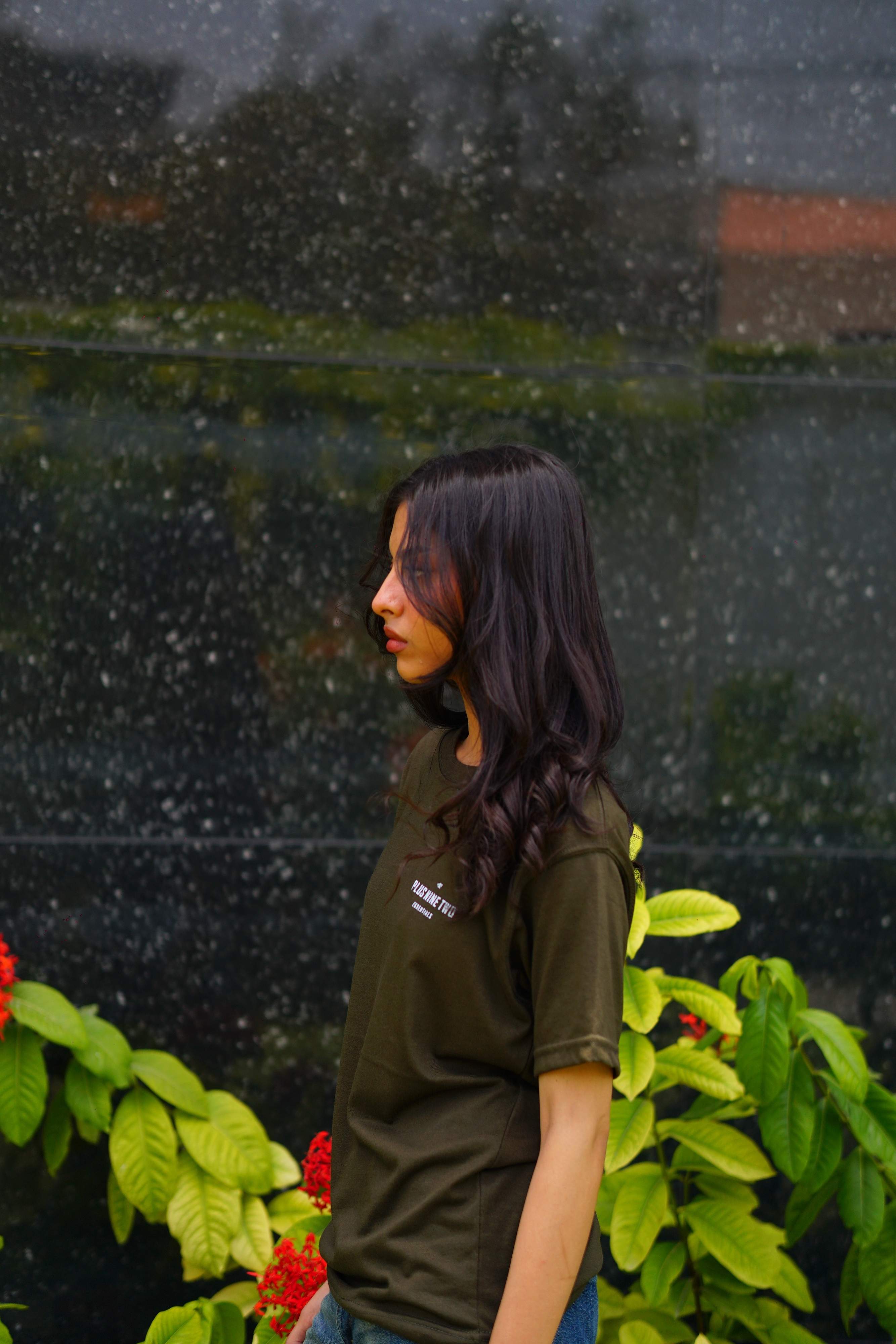 Women’s Army Green Essentials Blend T-Shirt side profile product image